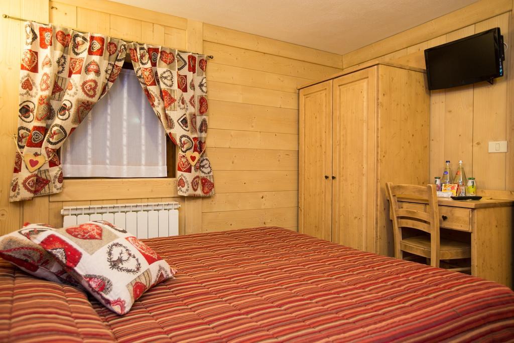 Hotel Restaurant La Barme Cogne Kültér fotó